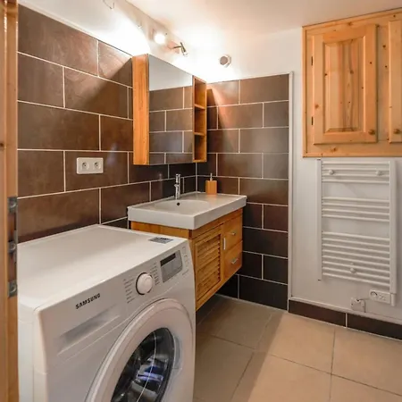 Appartamento Tyni House Furnished Flat *